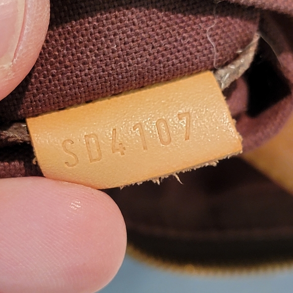 Louis Vuitton Monogram Lena Shoulder Handbag MM - Picture 9 of 9